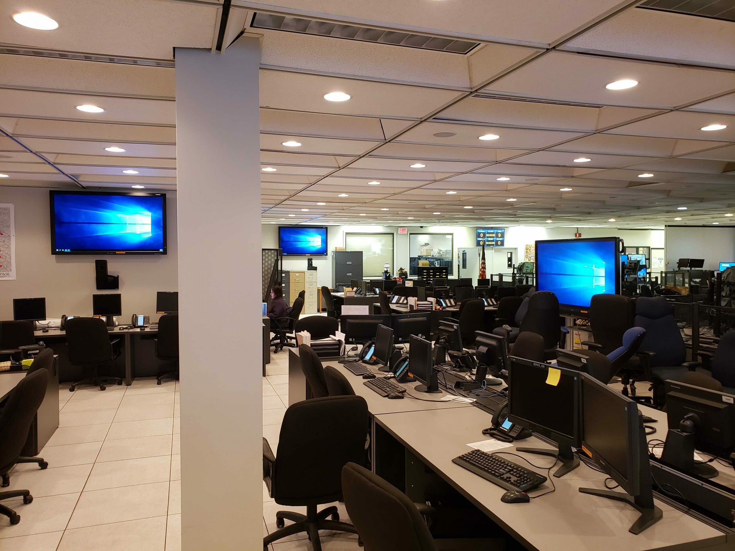 Video walls in an emergency operations center