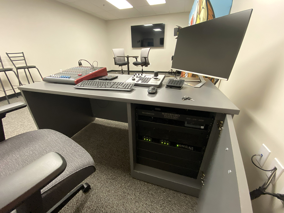 Take Flight Studio streaming work station